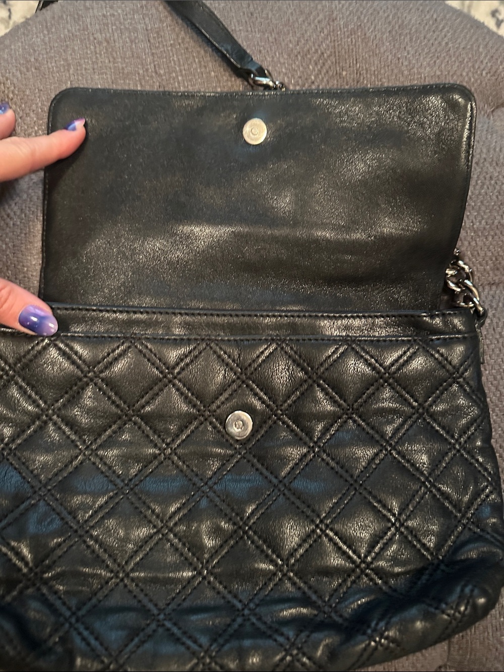 Great condition Marc Jacob’s black soft leather shoulder bag with silver chain - Picture 5 of 15